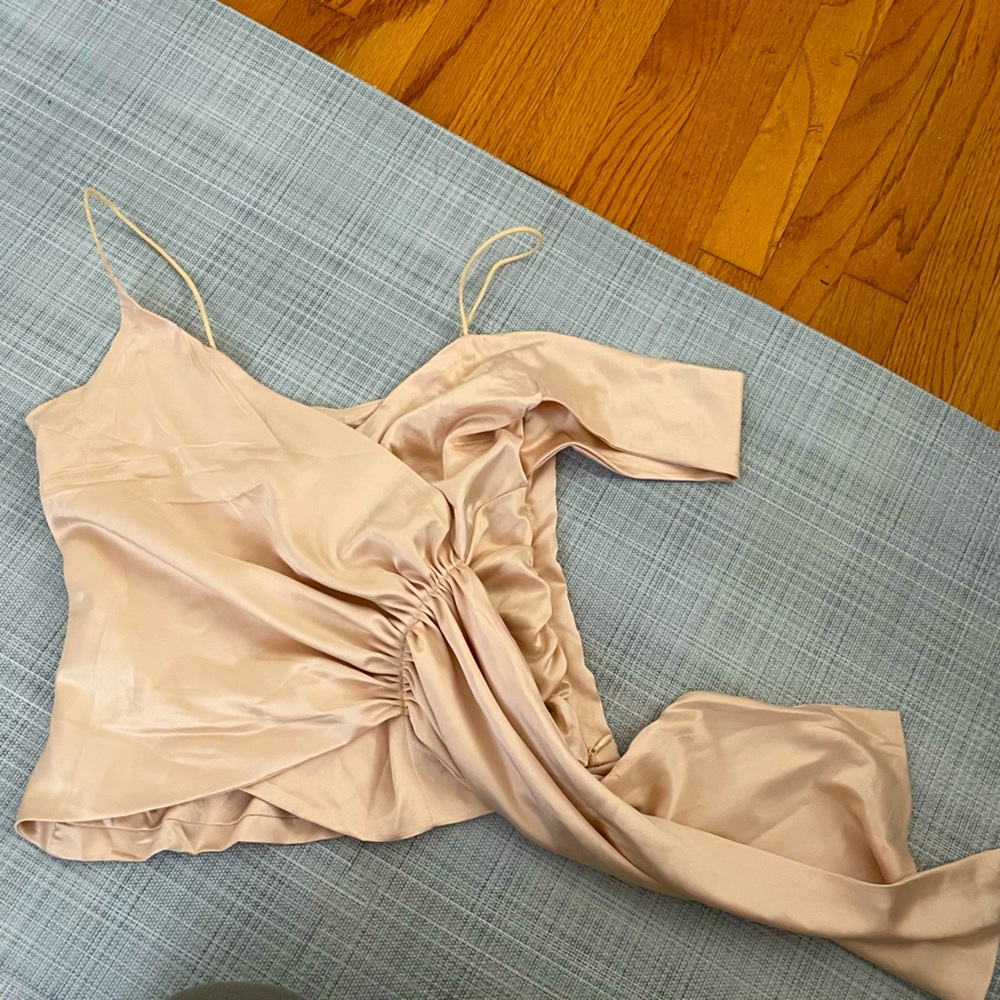Lulus off the shoulder champagne crop XS side drape